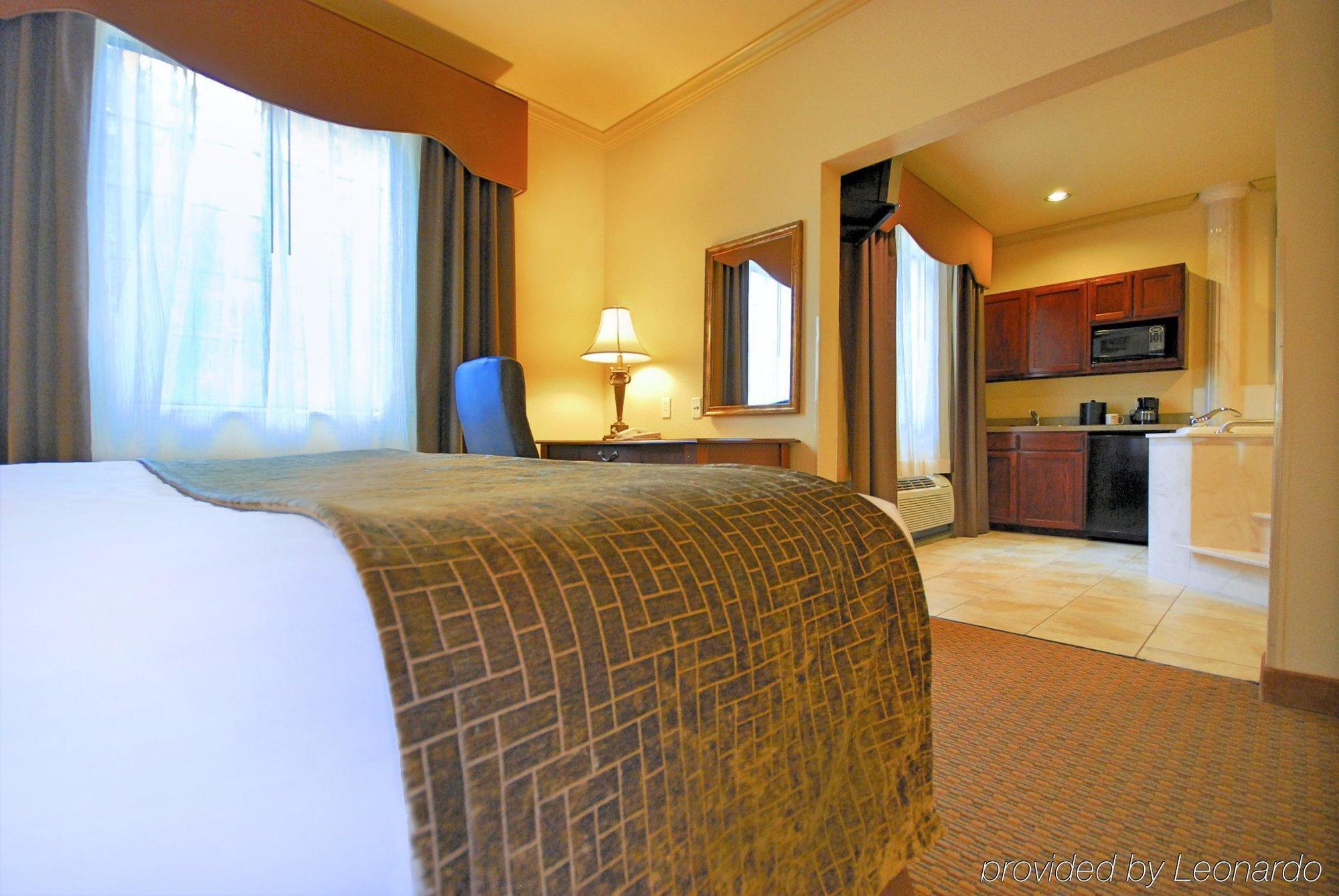 Best Western Plus Crown Colony Inn & Suites Lufkin Exterior foto